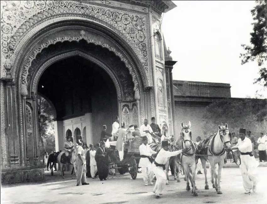 Departure-of-Nawab-Sadiq-Khan-from-Sadiq-Garh-Palace