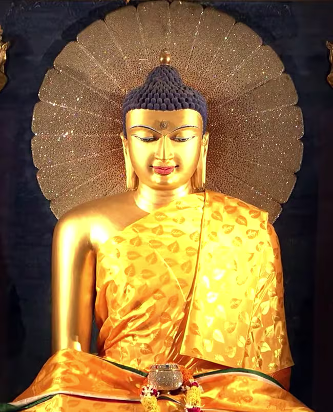 Bodh Gaya- Mahabodhi Temple Buddha Statue 